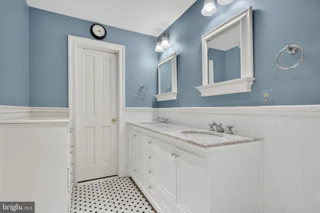 $1,199,000 | 11136 Orlean Vista Drive, Marshall, VA 20115