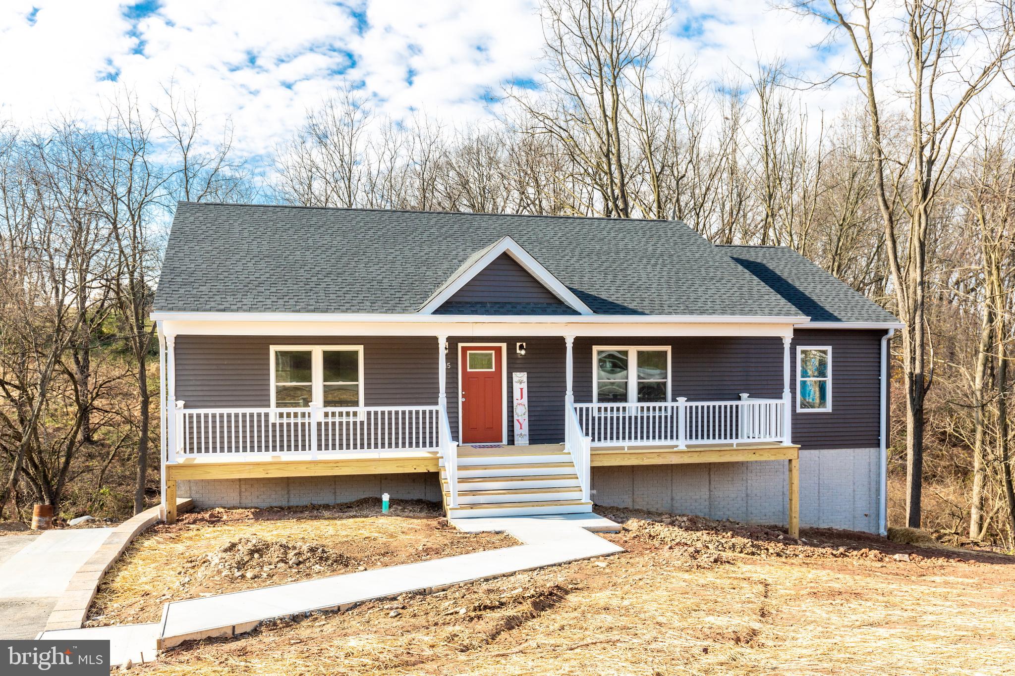 15 South Burns Road Spring Grove, PA 17362 - Photo 36 of 37 Front porch