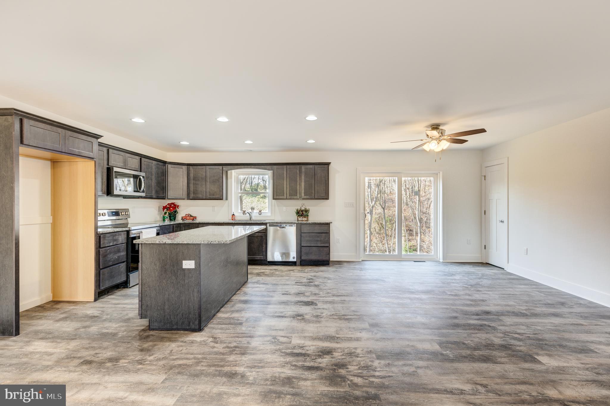 15 South Burns Road Spring Grove, PA 17362 - Photo 6 of 37