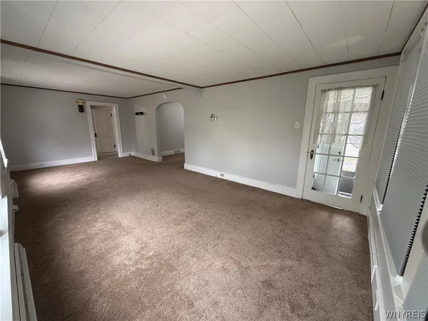 $1,300 | 1035 Oliver Street, North Tonawanda, NY 14120