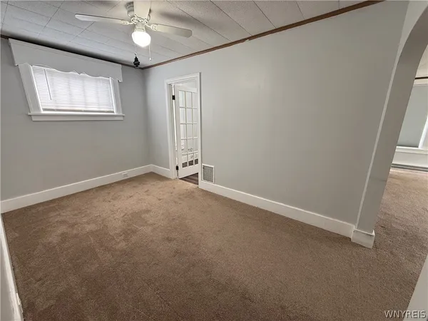 $1,300 | 1035 Oliver Street, North Tonawanda, NY 14120