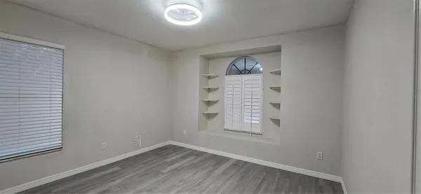 $399,000 | 1810 Greystone Heights Drive, Valrico, FL 33594