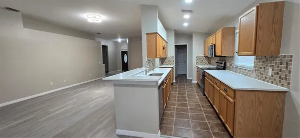 $399,000 | 1810 Greystone Heights Drive, Valrico, FL 33594