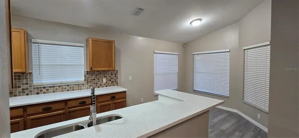 $399,000 | 1810 Greystone Heights Drive, Valrico, FL 33594
