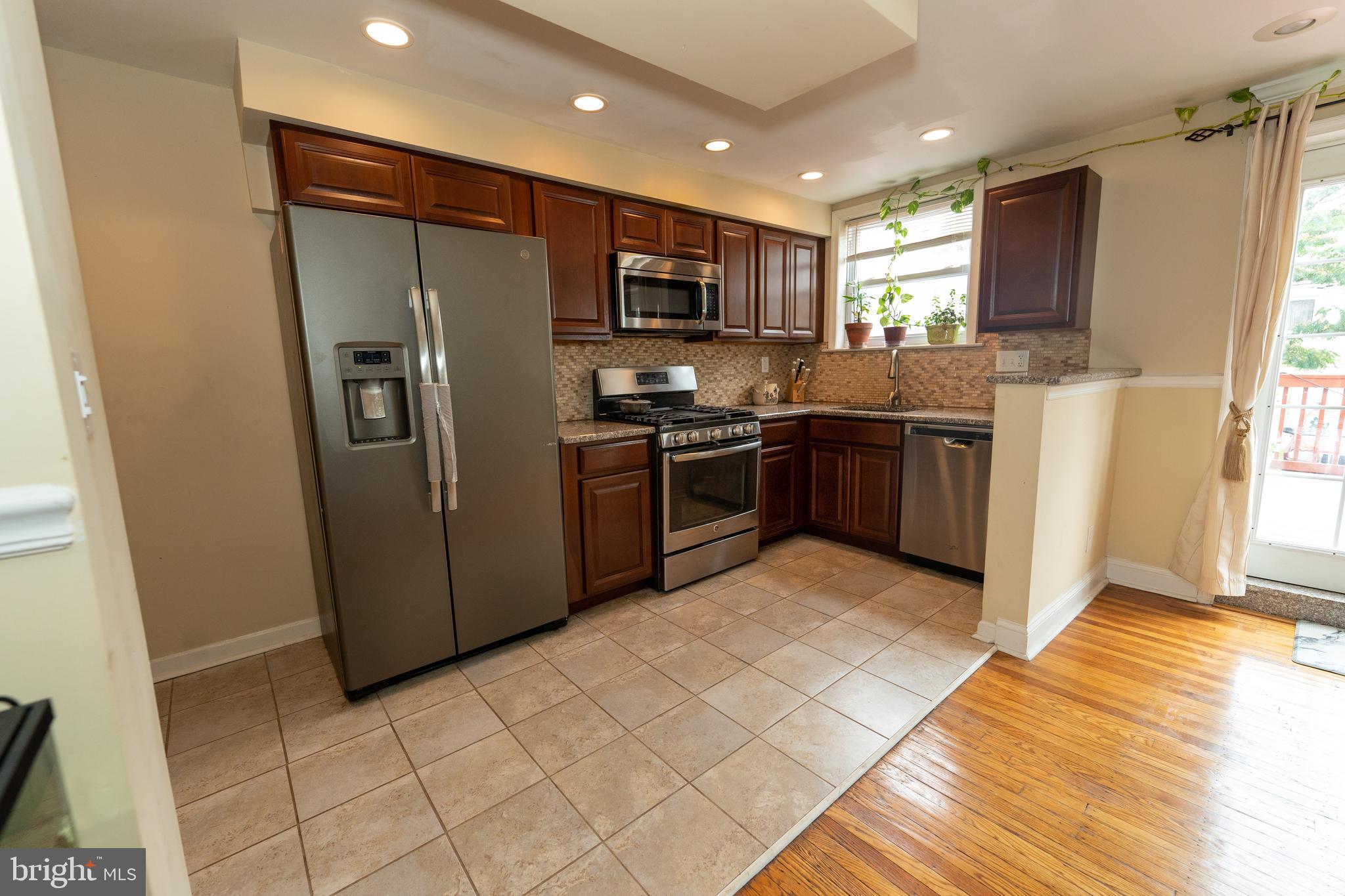 7822 Fayette Street Philadelphia, PA 19150 - Photo 12 of 37