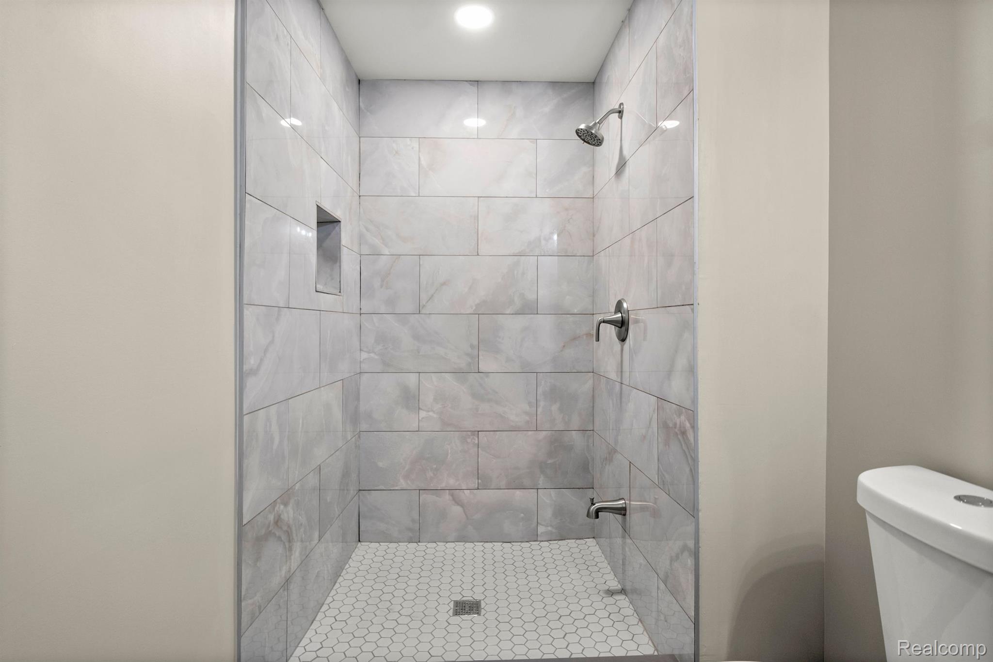 17138 Quarry Road, Unit 1A Riverview, MI 48193 - Photo 20 of 39