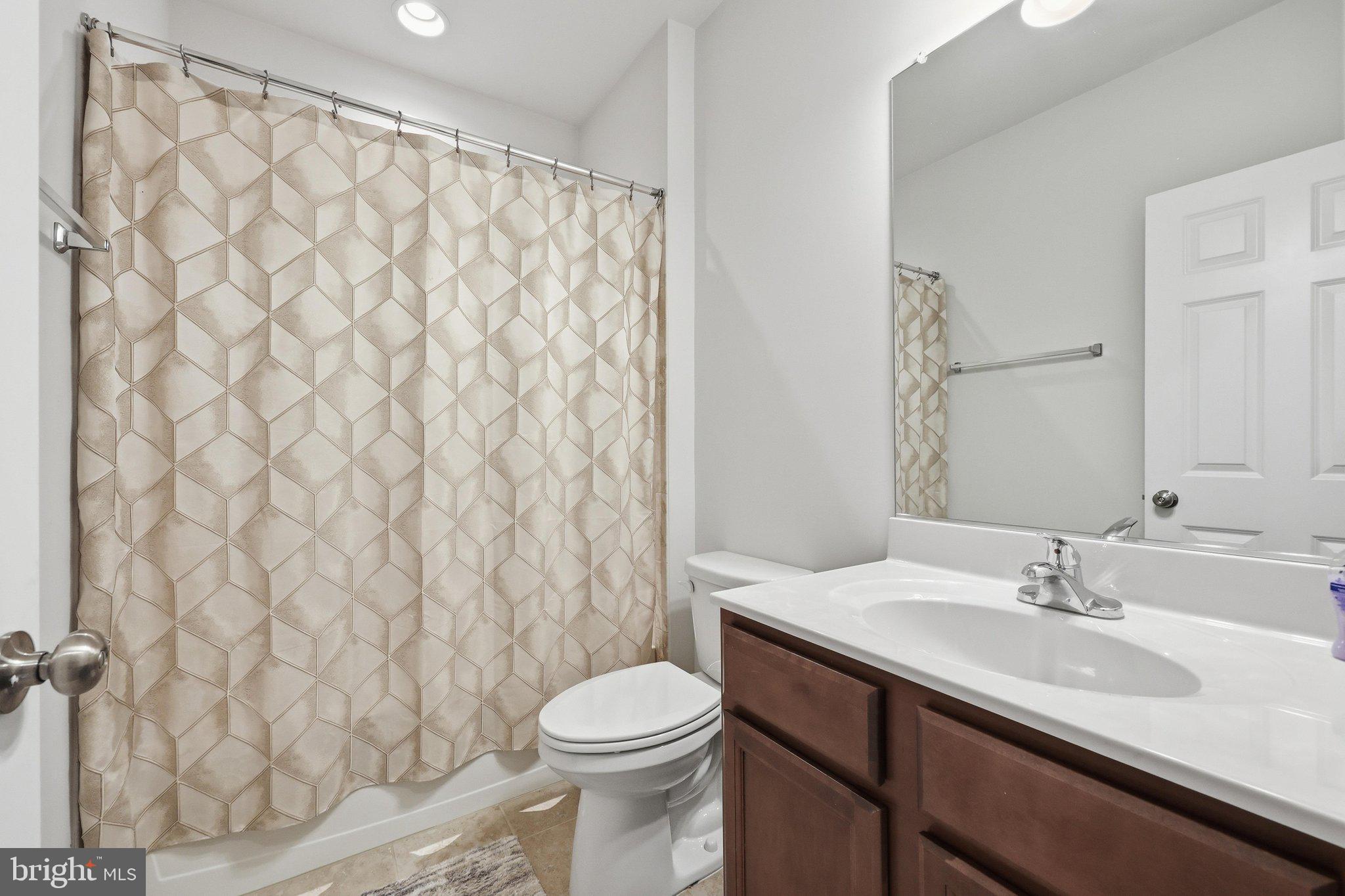 9918 Day Ridge Place Damascus, MD 20872 - Photo 37 of 58 Lower Bath