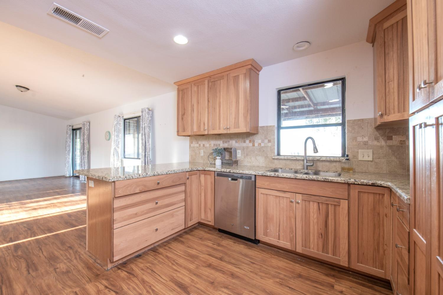 23653 Loper Valley Road Prather, CA 93651 - Photo 13 of 64 Gallery Image 13