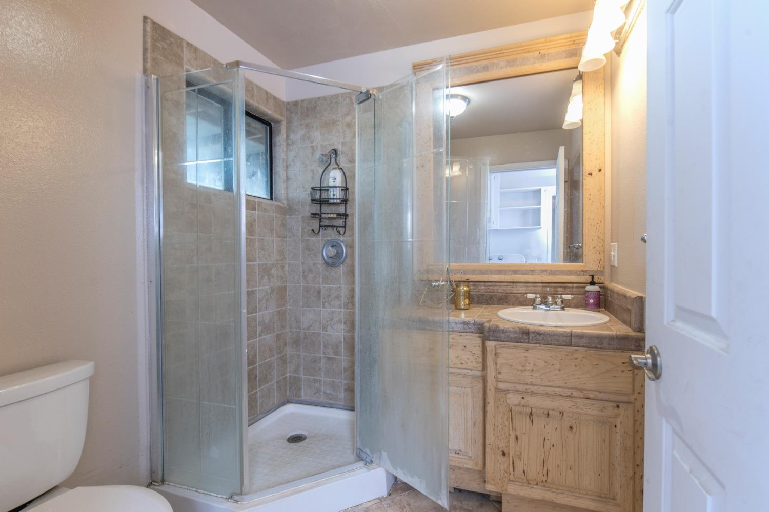23653 Loper Valley Road Prather, CA 93651 - Photo 23 of 64 Gallery Image 23