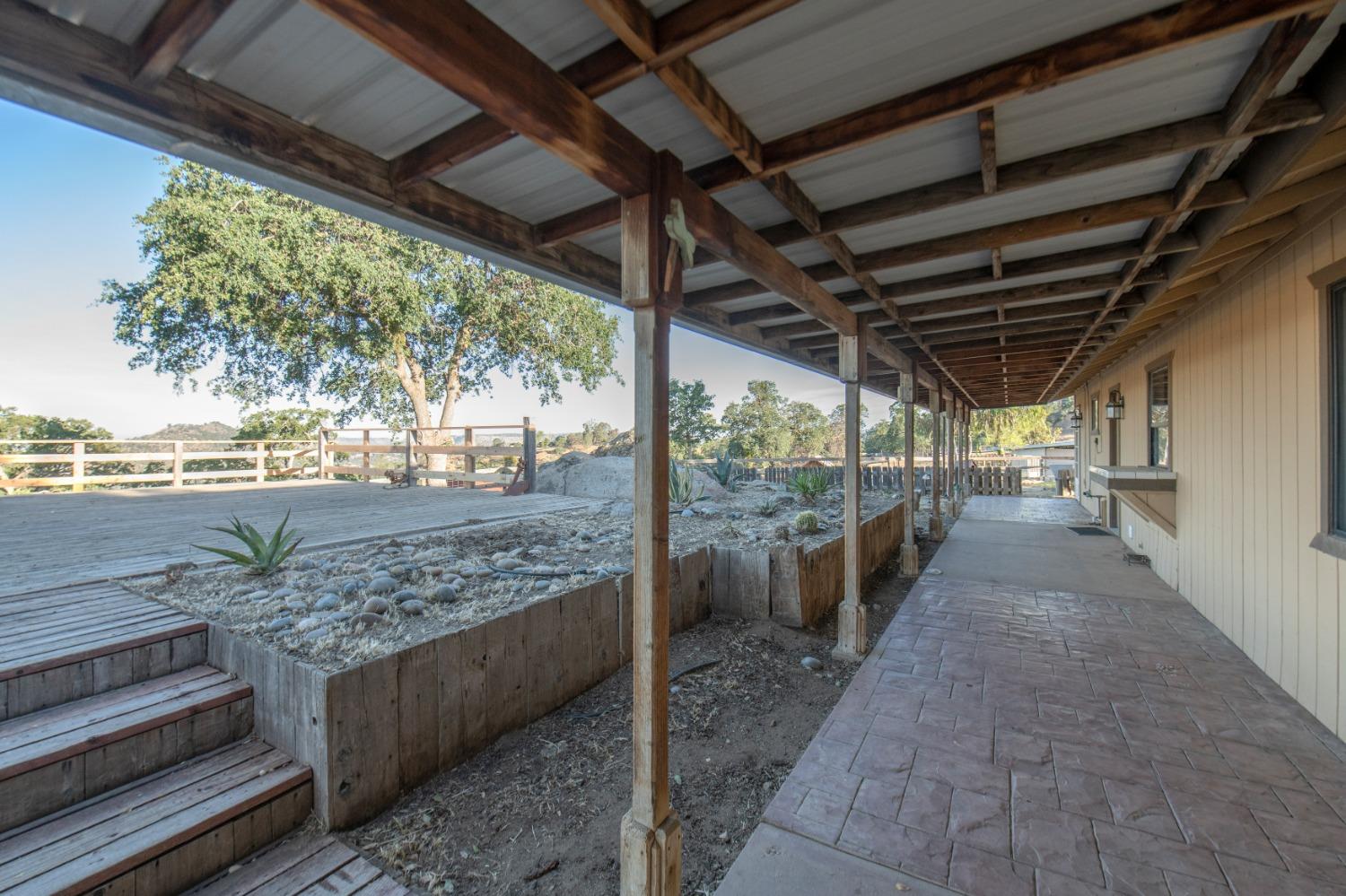 23653 Loper Valley Road Prather, CA 93651 - Photo 3 of 64 Gallery Image 3
