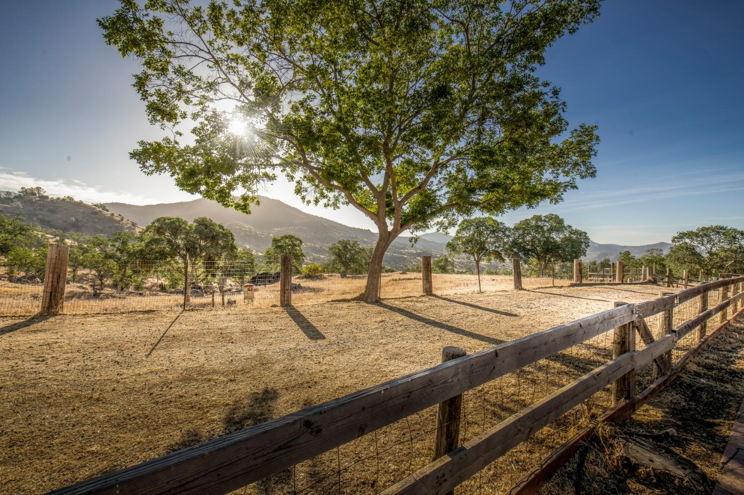 23653 Loper Valley Road Prather, CA 93651 - Photo 32 of 64 Gallery Image 32