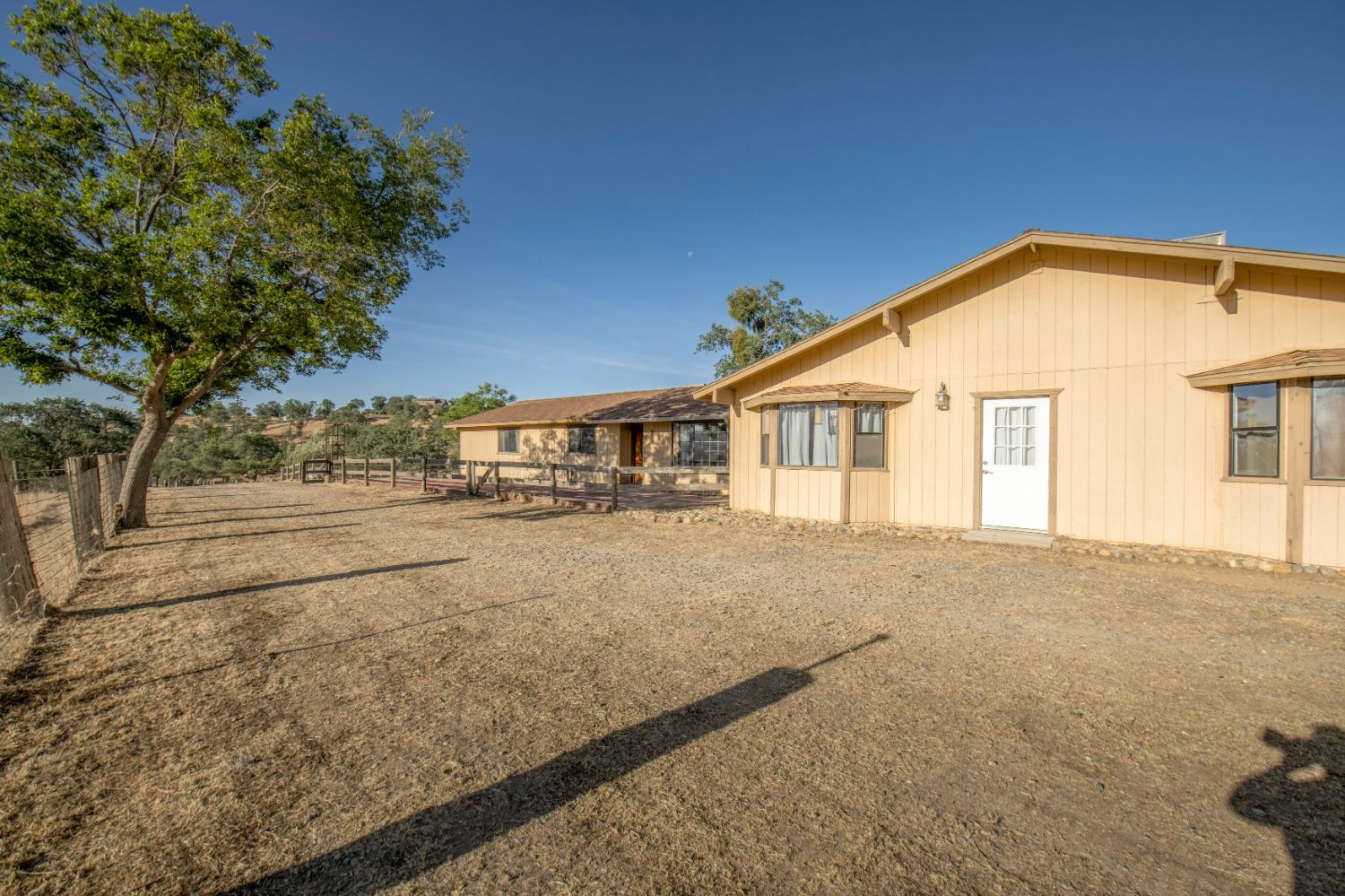 23653 Loper Valley Road Prather, CA 93651 - Photo 35 of 64 Gallery Image 35