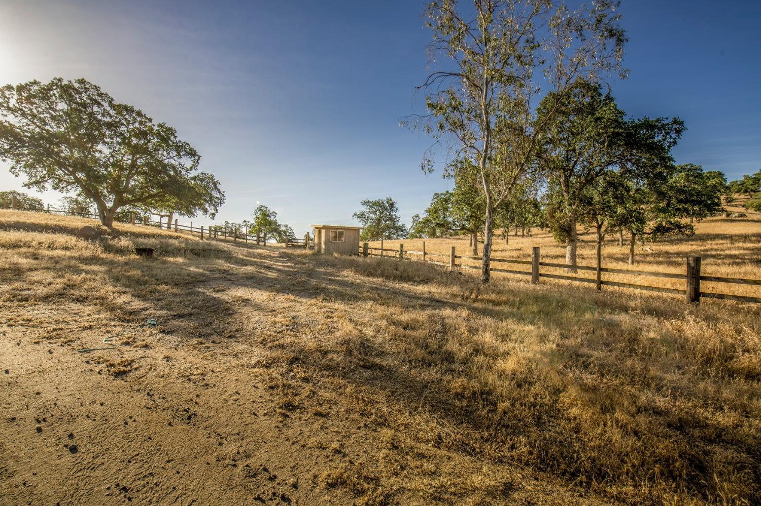 23653 Loper Valley Road Prather, CA 93651 - Photo 38 of 64 Gallery Image 38