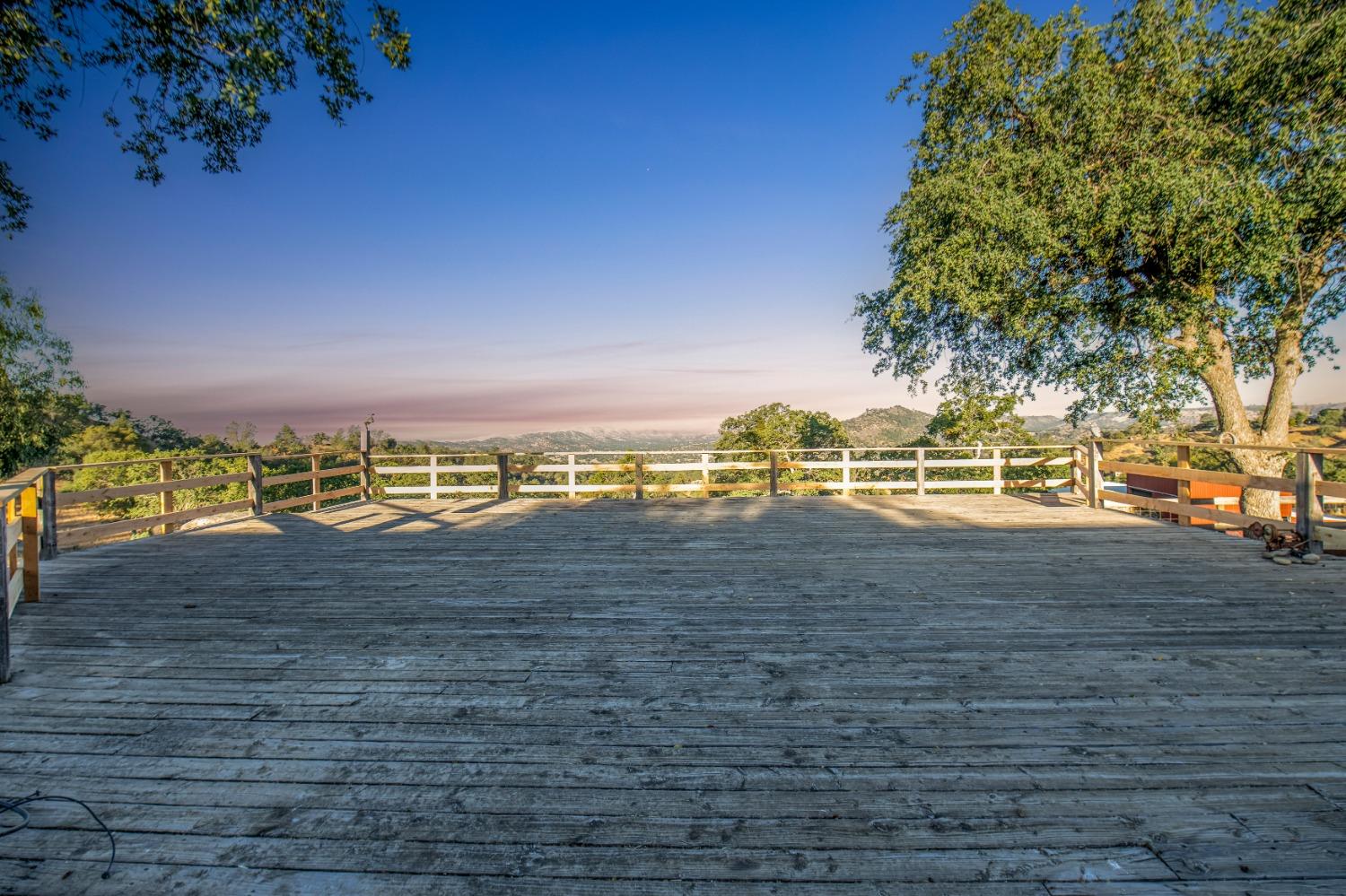 23653 Loper Valley Road Prather, CA 93651 - Photo 4 of 64 Gallery Image 4