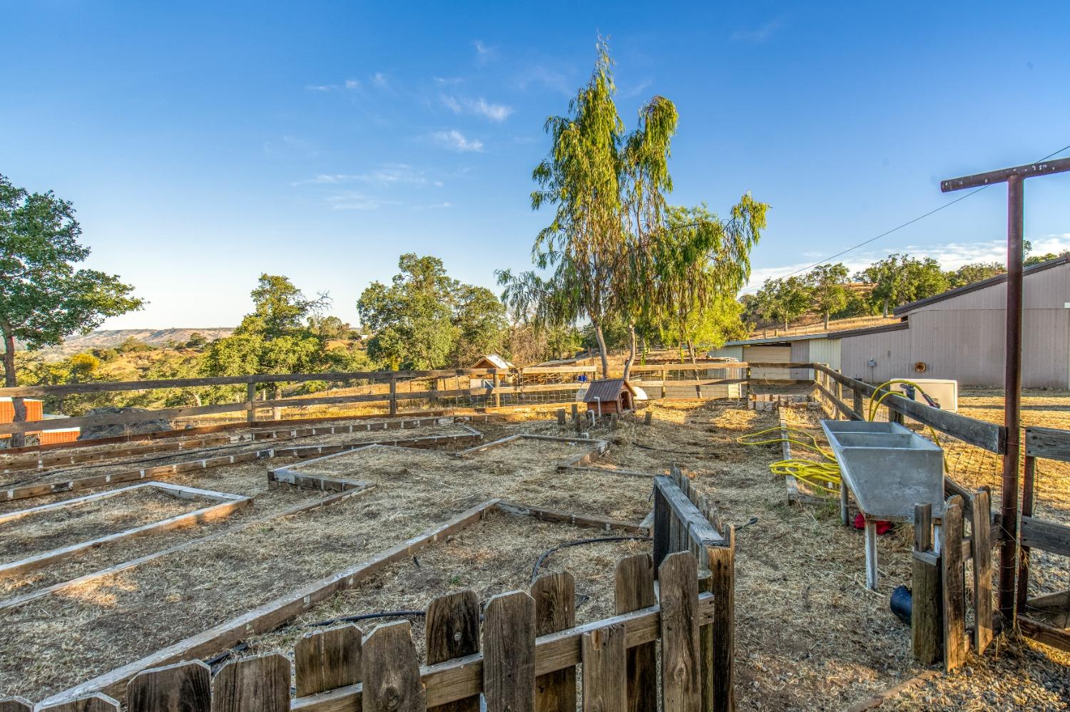23653 Loper Valley Road Prather, CA 93651 - Photo 63 of 64 Gallery Image 63