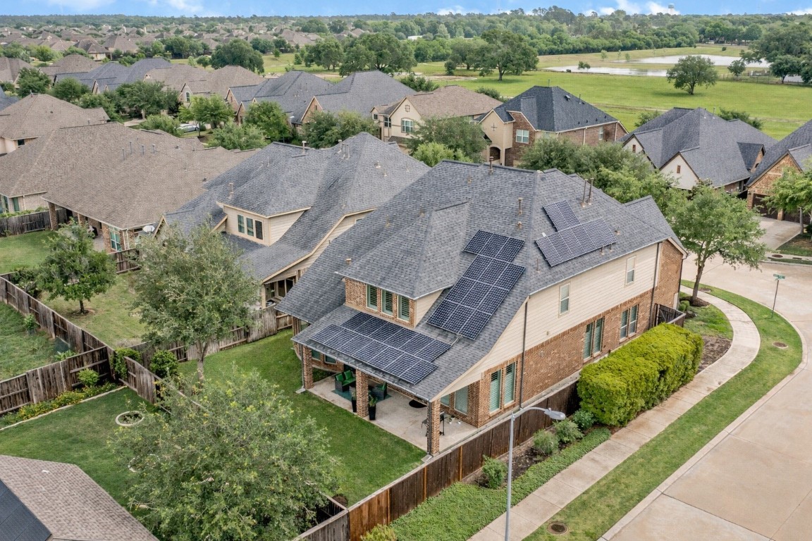 1607 Quail Ridge Drive Katy, TX 77493 - Photo 27 of 33 A bird’s-eye view of this corner lot highlights the neighborhood walking trails just steps away—perfect for relaxing at home or enjoying the outdoors.