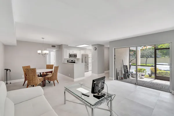 $2,350 | 14895 Builtmore Way, Unit 109, Delray Beach, FL 33446