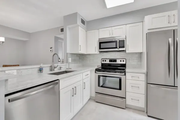 $2,350 | 14895 Builtmore Way, Unit 109, Delray Beach, FL 33446