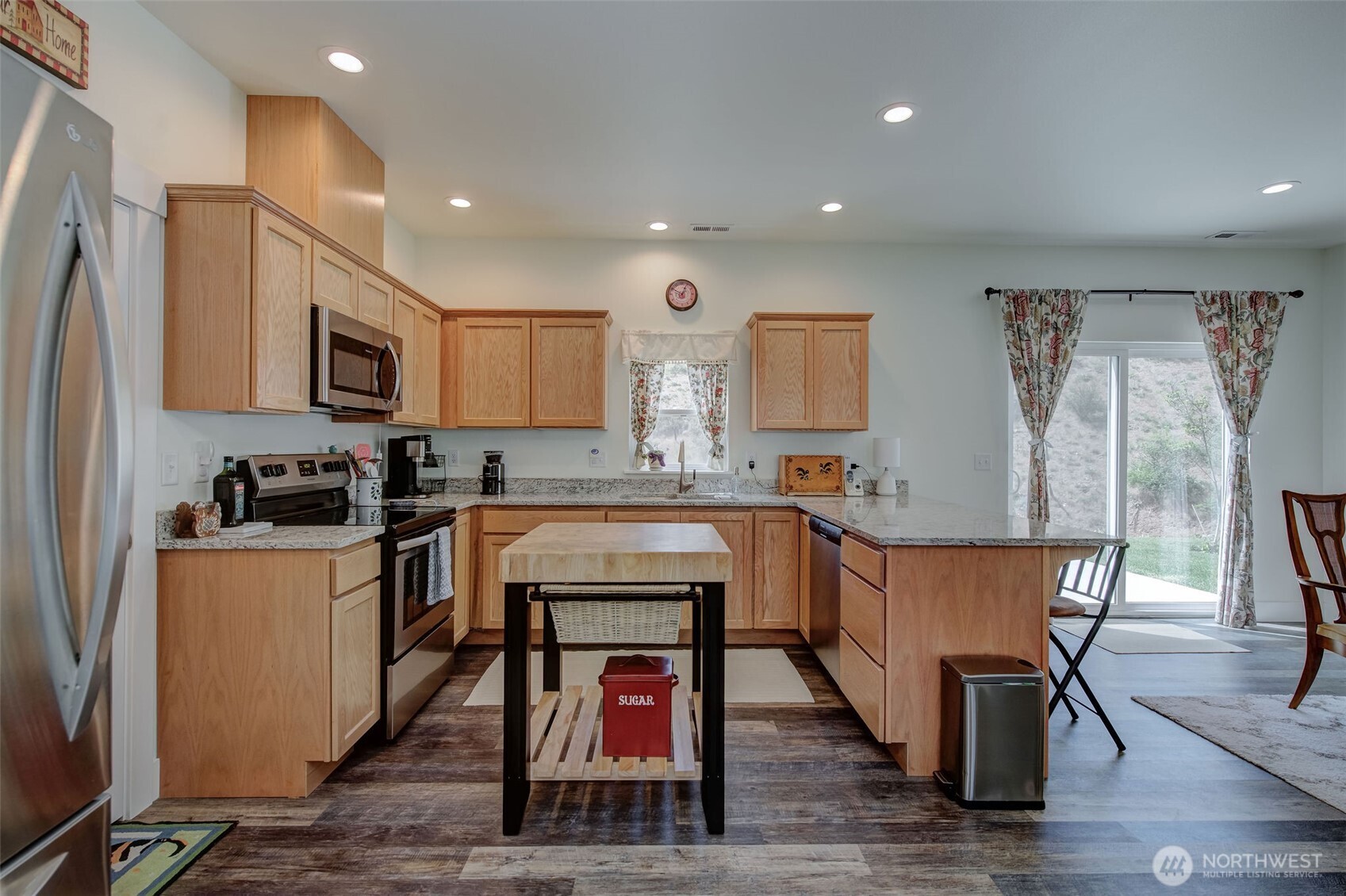 9975 Saska Way Entiat, WA 98822 - Photo 8 of 34