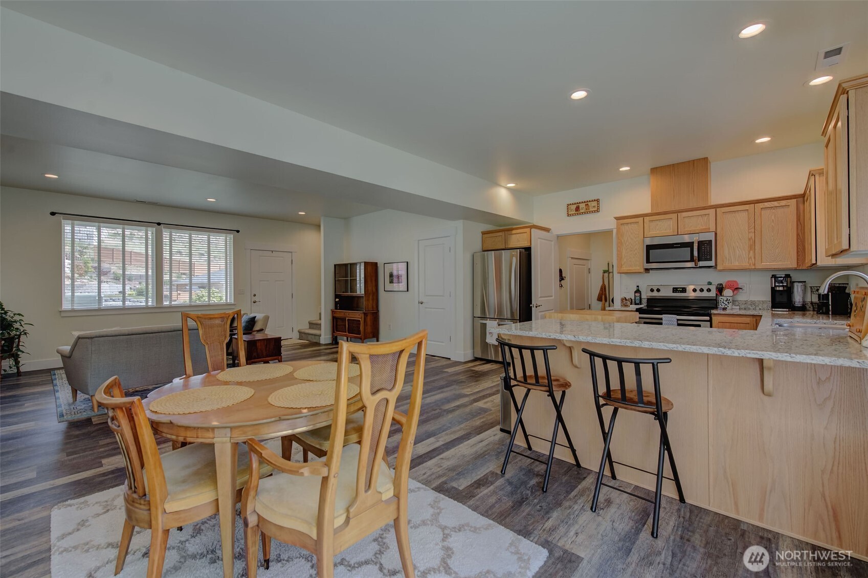 9975 Saska Way Entiat, WA 98822 - Photo 10 of 34