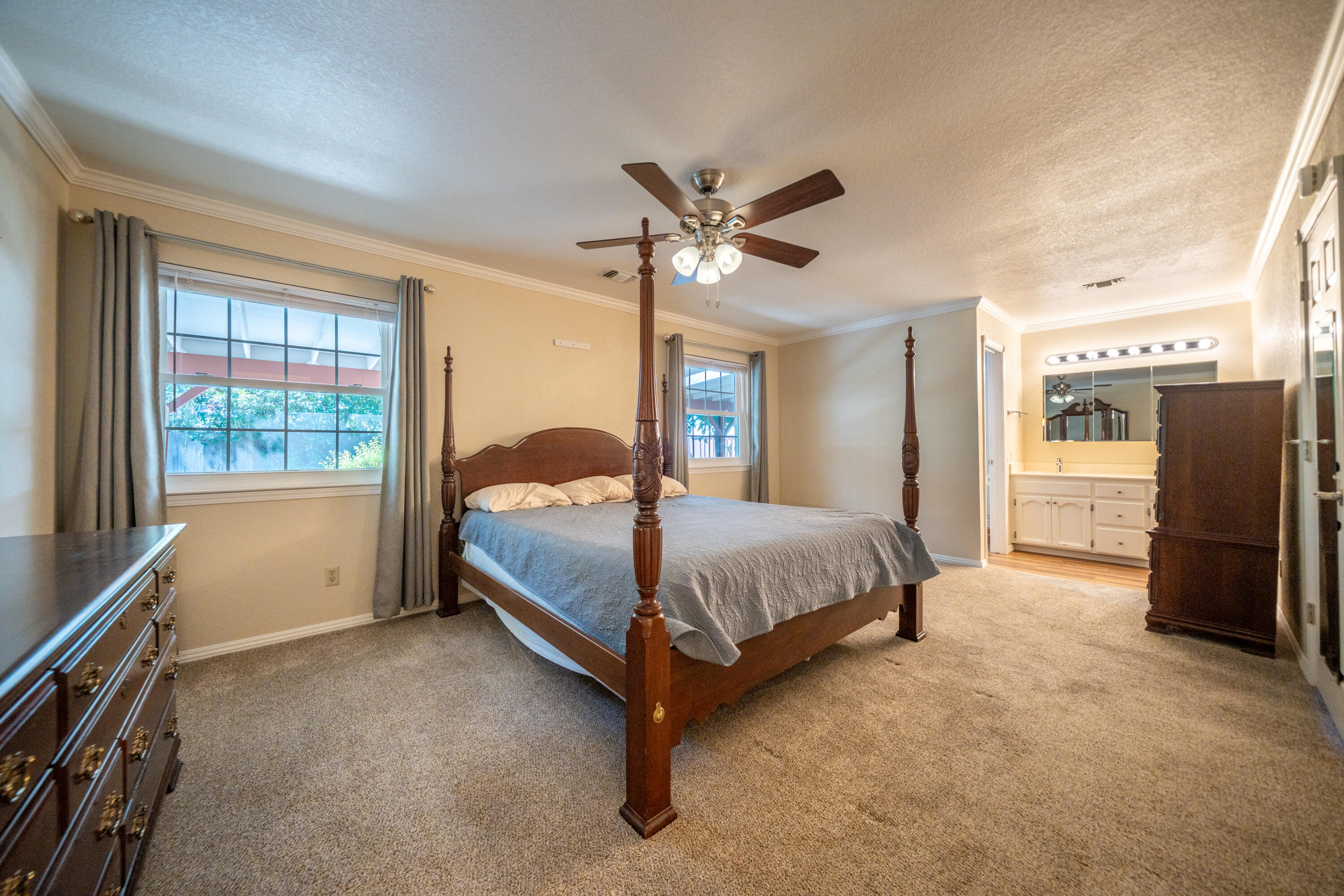 1075 Goodview Way Redding, CA 96003 - Photo 16 of 46 1075 Goodview Way-29