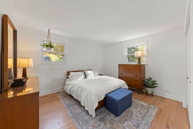 $585,000 | 1100 Brentwood Lane, Wheaton, IL 60189