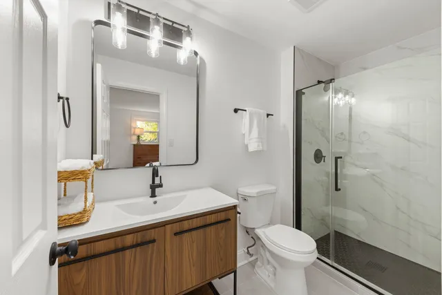 $585,000 | 1100 Brentwood Lane, Wheaton, IL 60189