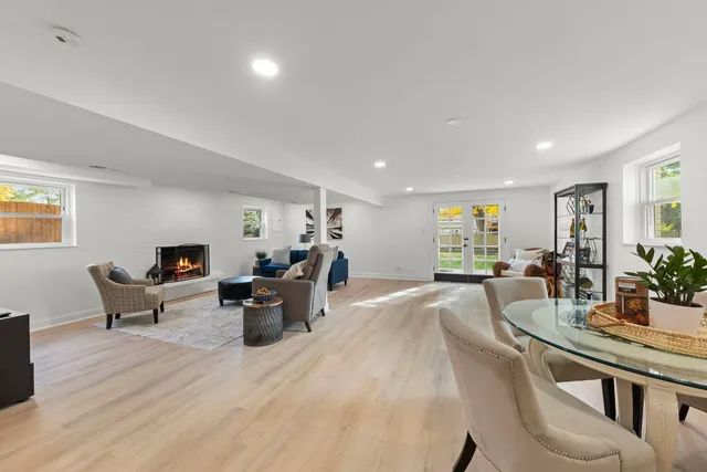 $585,000 | 1100 Brentwood Lane, Wheaton, IL 60189