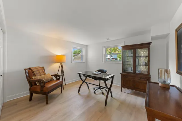 $585,000 | 1100 Brentwood Lane, Wheaton, IL 60189