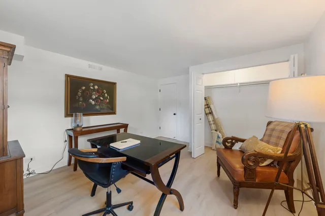 $585,000 | 1100 Brentwood Lane, Wheaton, IL 60189