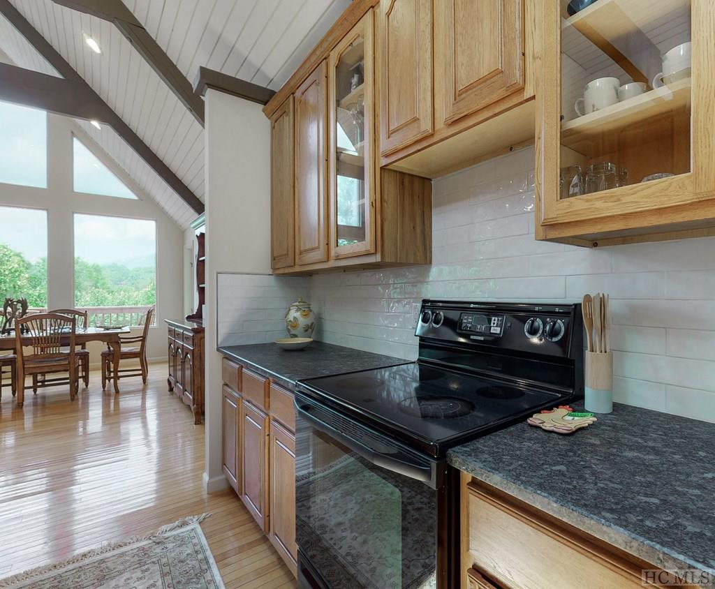 260 Deer Run Road Sapphire, NC 28774 - Photo 12 of 51 Gallery Image 12