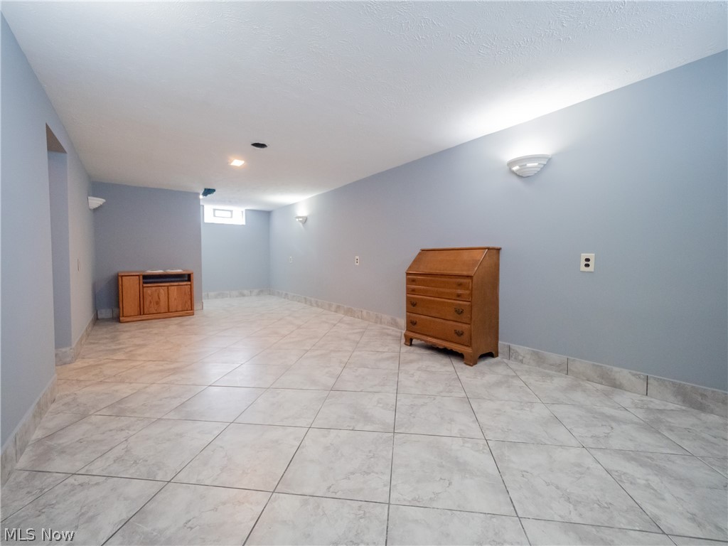 30024 Elgin Road Wickliffe, OH 44092 - Photo 23 of 29 Gallery Image 23