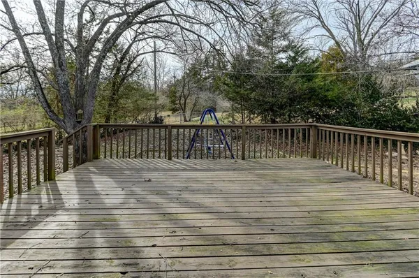 $350,000 | 10708 St Catherines Lane, Kansas City, MO 64137