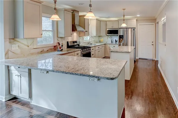 $350,000 | 10708 St Catherines Lane, Kansas City, MO 64137
