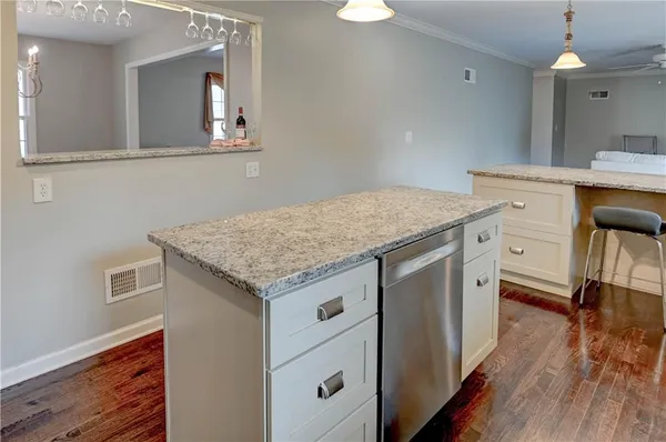 $350,000 | 10708 St Catherines Lane, Kansas City, MO 64137
