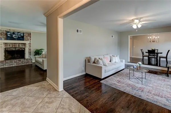 $350,000 | 10708 St Catherines Lane, Kansas City, MO 64137