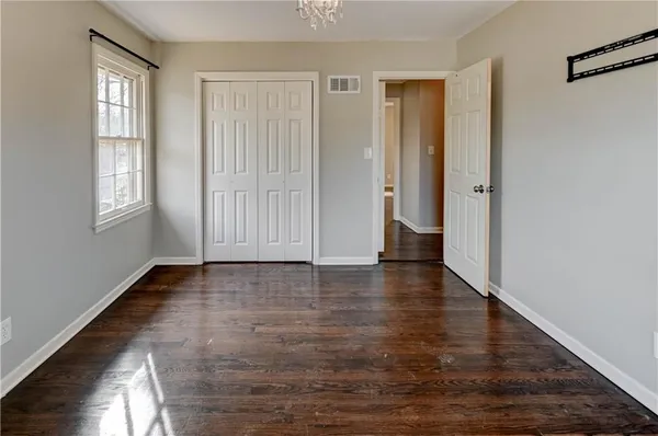 $350,000 | 10708 St Catherines Lane, Kansas City, MO 64137