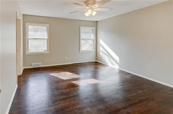 $350,000 | 10708 St Catherines Lane, Kansas City, MO 64137