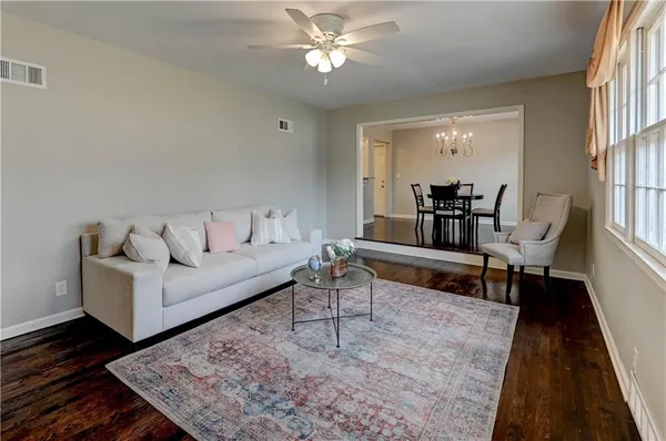 $350,000 | 10708 St Catherines Lane, Kansas City, MO 64137