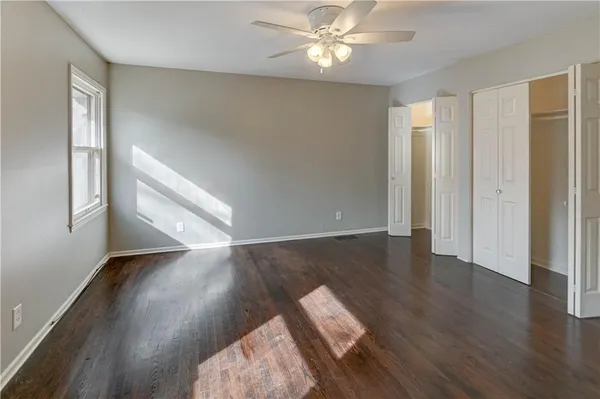 $350,000 | 10708 St Catherines Lane, Kansas City, MO 64137