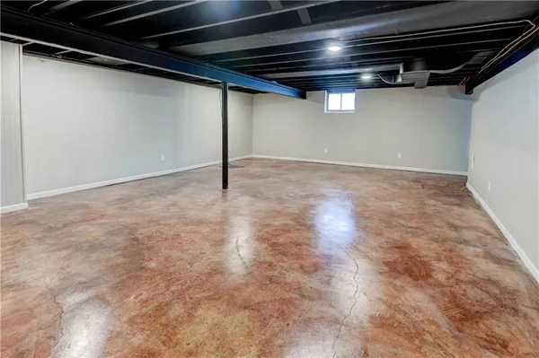 $350,000 | 10708 St Catherines Lane, Kansas City, MO 64137