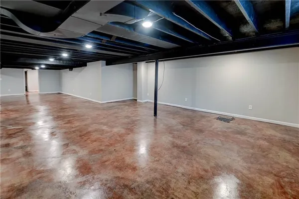 $350,000 | 10708 St Catherines Lane, Kansas City, MO 64137