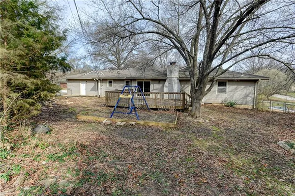 $350,000 | 10708 St Catherines Lane, Kansas City, MO 64137