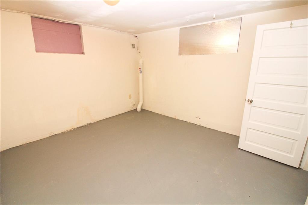558 Hillcrest Avenue McKees Rocks, PA 15136 - Photo 19 of 25 Gallery Image 19