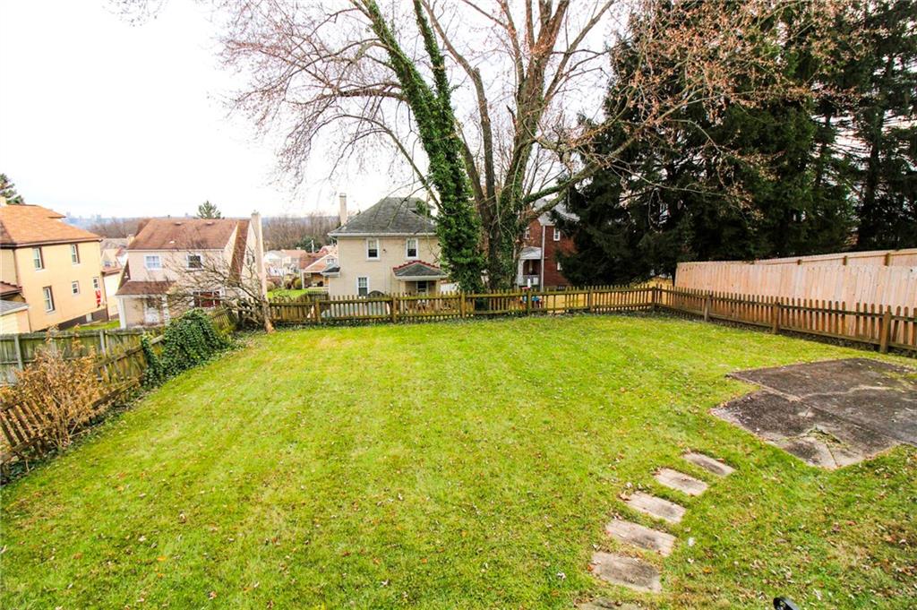 558 Hillcrest Avenue McKees Rocks, PA 15136 - Photo 21 of 25 Fenced in and level yard