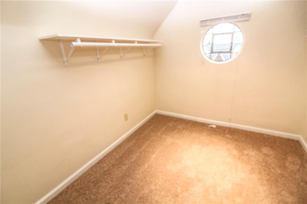 558 Hillcrest Avenue McKees Rocks, PA 15136 - Photo 10 of 25 Master walk in Closet