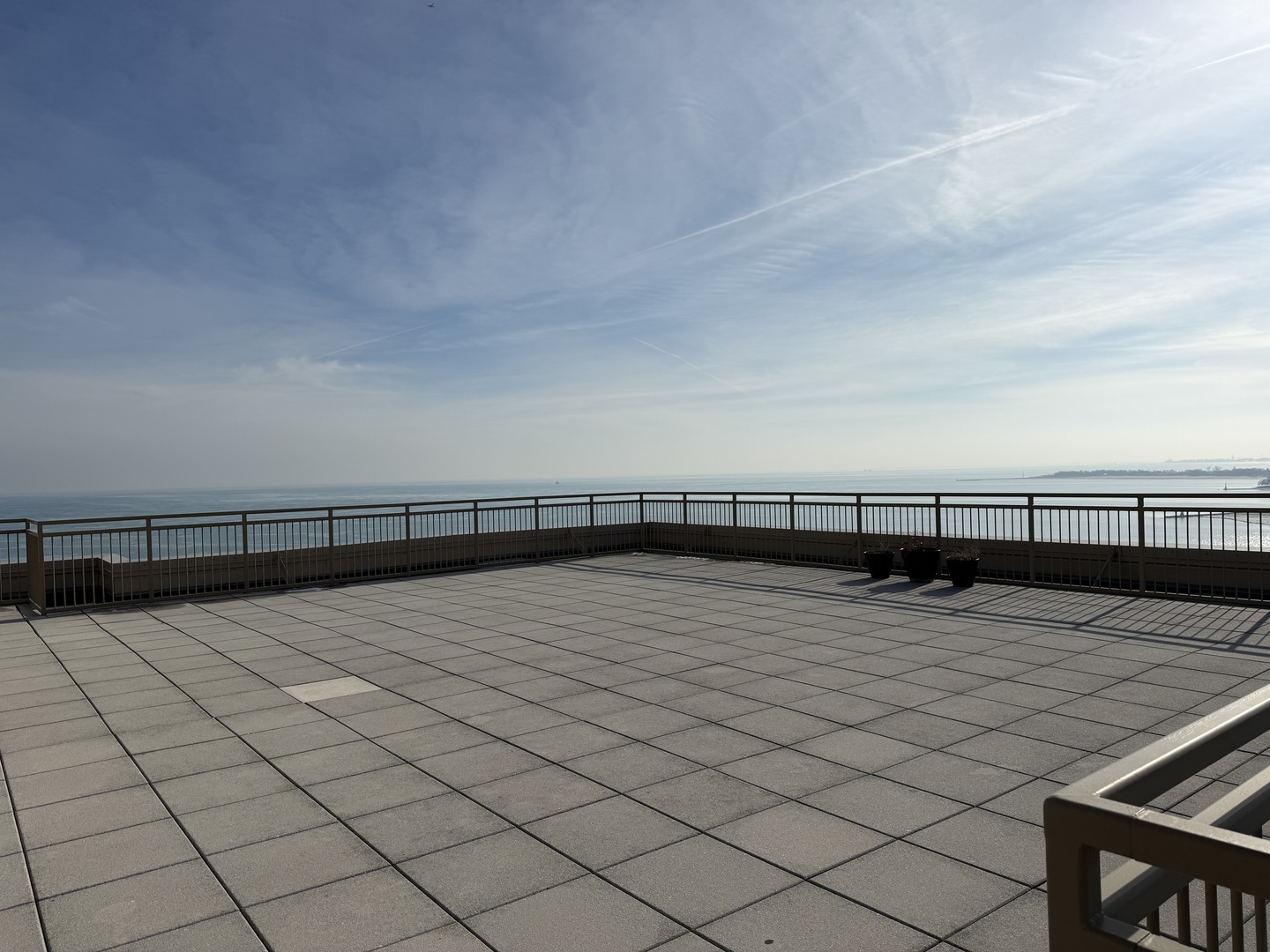 6301 North Sheridan Road, Unit 24C Chicago, IL 60660 - Photo 17 of 27 a view of swimming pool with outdoor seating