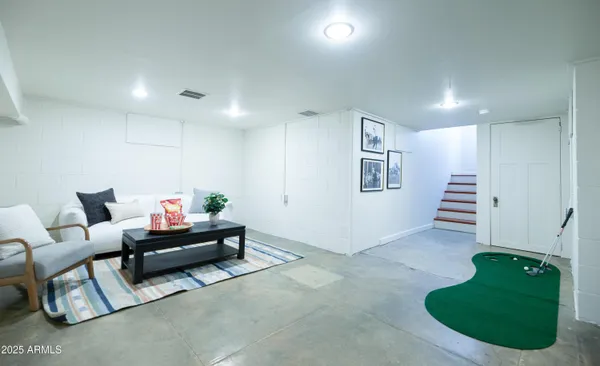 $6,000 | 69 West Lynwood Street, Phoenix, AZ 85004