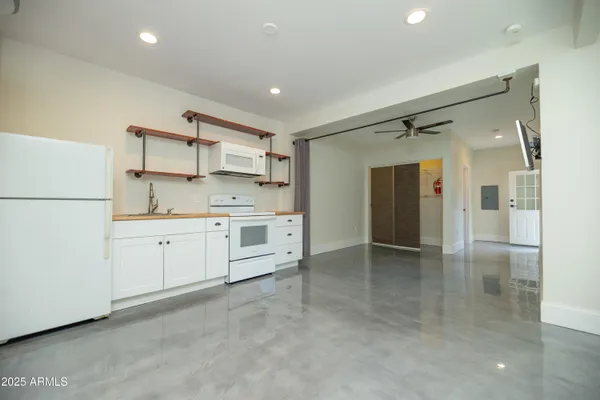 $6,000 | 69 West Lynwood Street, Phoenix, AZ 85004