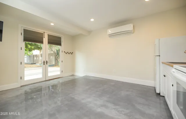 $6,850 | 69 West Lynwood Street, Phoenix, AZ 85004